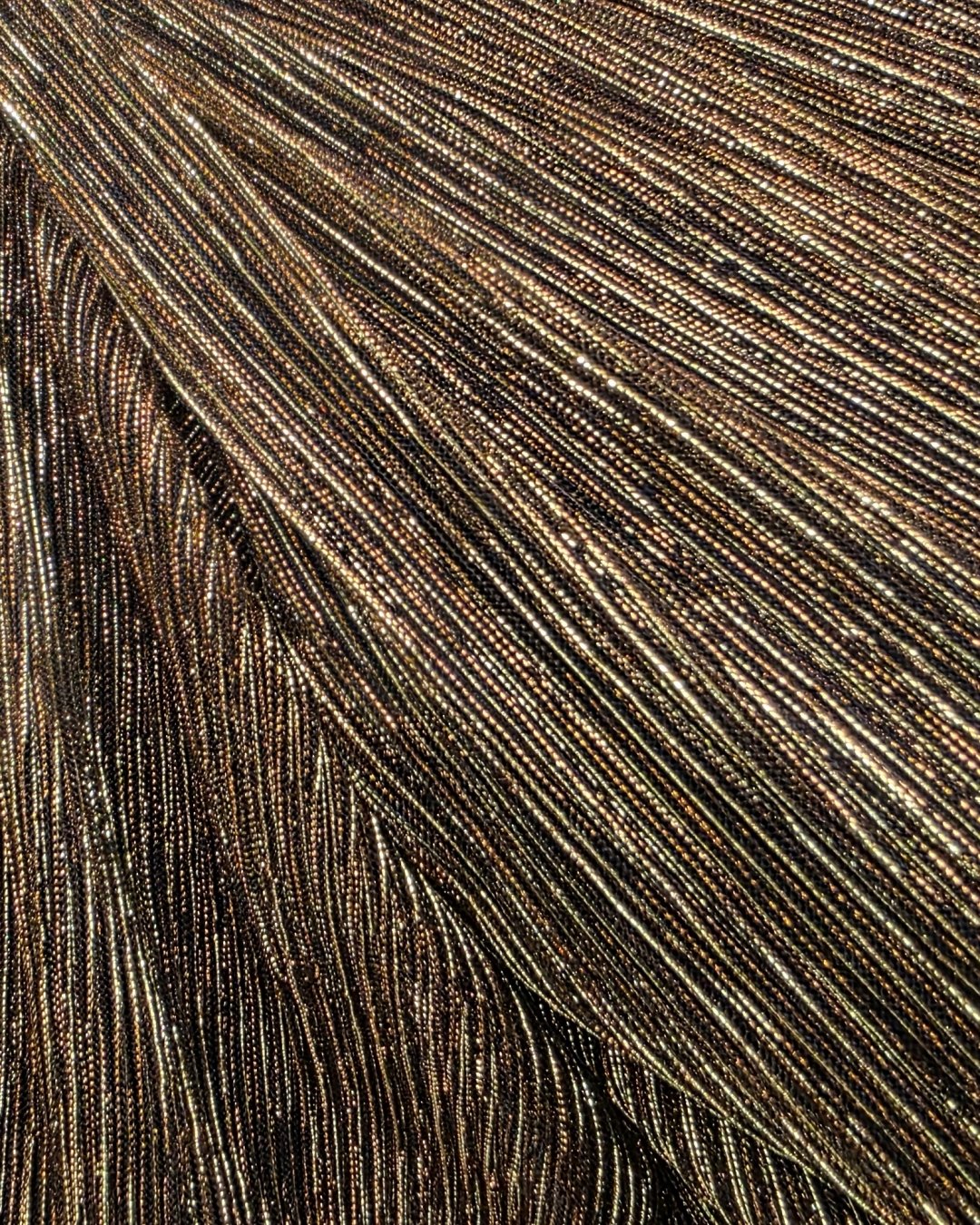 เดรสแฟชั่น เดรสเสื้อคอป้าย แขนบอลลูน กระโปรงเฉลียงทรงเข้ารูป ต่อจีบรูด