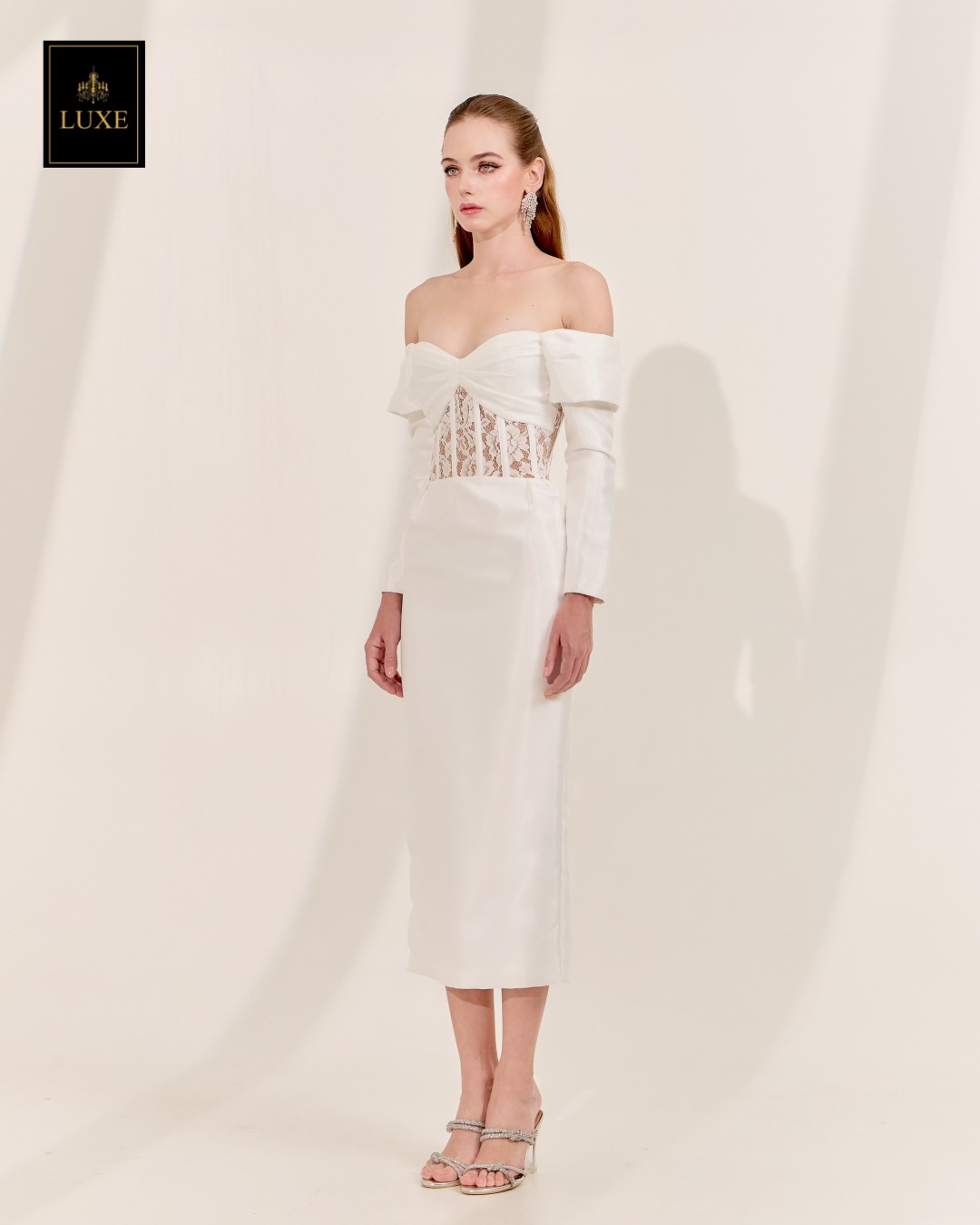 เดรสแฟชั่น เดรสเสื้อเปิดไหล่แขนยาว กระโปรงทรงสอบ