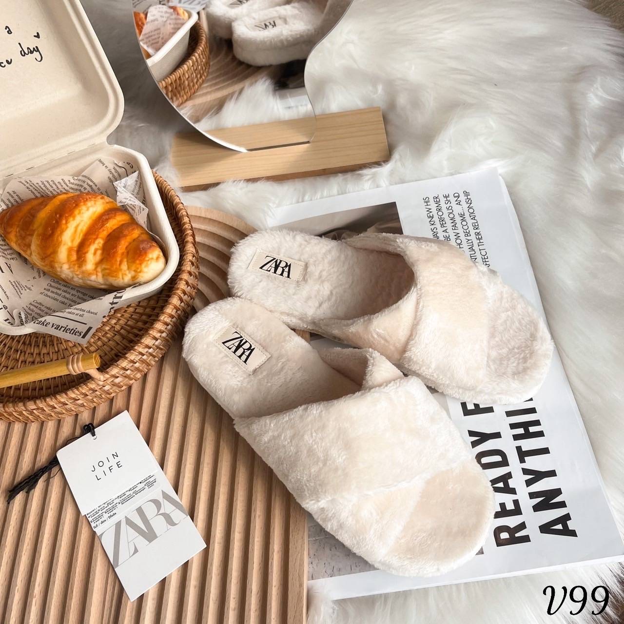 พร้อมส่ง แตะ Z ara ขนฟูนุ่มมาก ใส่ได้ ทั้ง ในบ้าน นอกบ้าน ทรงสวม หน้าไขว้ ใส่แล้วน่ารักมากกค๊า แบบที่แม่อั้มใส่เลย