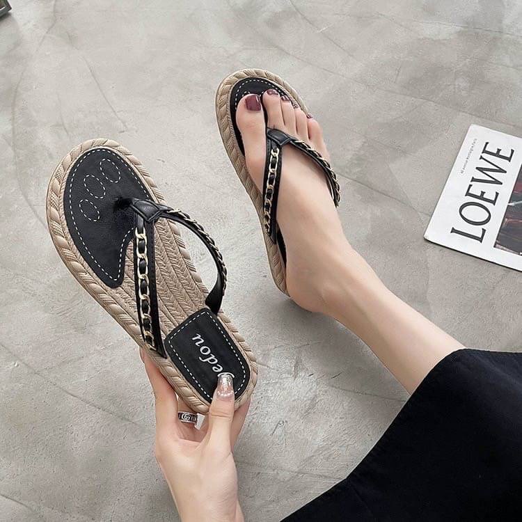 พร้อมส่ง รองเท้าแตะหนีบ สายเปียอะไหล่ทอง พื้นปอนิ่ม น้ำหนักเบา ใส่สบายเท้า ไม่บาดเท้า
