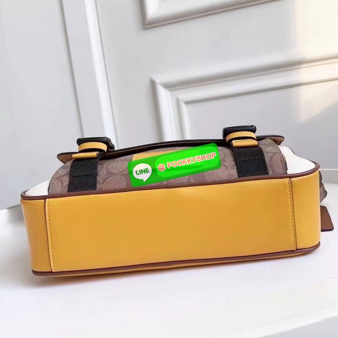 COACH TRACK CROSSBODY IN COLORBLOCK SIGNATURE CANVAS WITH COACH PATCH (C6657) 🛍🛍กระเป๋าสะพายทรงแมสเซ็นเจอร์ ทรงสวยรุ่นที่ต้องมีติดตัวคะหนุ่มๆ จุของได้เยอะมากแบ่งเป็นสัดเป็นส่วน วัสดุหนังแคนวาสสลับหนังแท้ กระเป๋ามีตัว ล็อค มีซิปด้านใน ด้านห