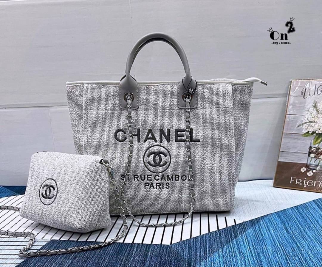 Chanel Bag Chanel ทรง tote ผ้าทวิตหน้าปักโลโก้แบรนด์ ใบใหญ่จุของได้เยอะ สาวๆนักช้อปห้ามพลาดน้า