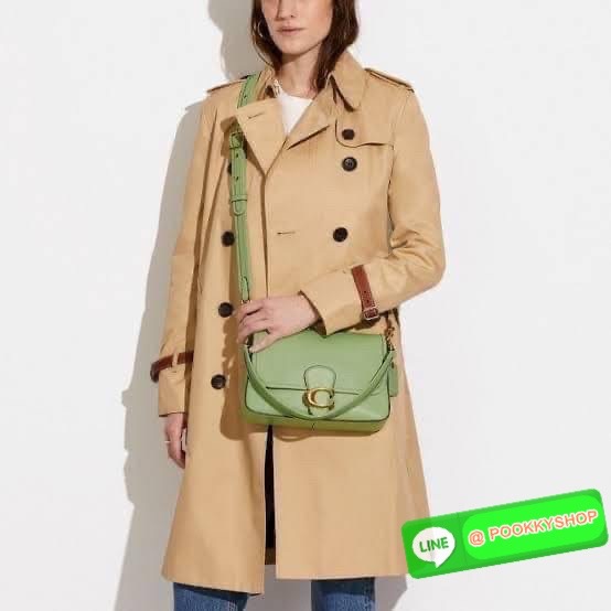 COACH SOFT TABBY SHOULDER BAG (COACH C9804) กระเป๋าข้างเรียบหรู ใบเดียวสะพายได้หลายสไตล์ มีสายสะพายให้ถึง 3 เส้น ปรับเปลี่ยนสไตล์ได้หลายลุควัสดุหนังแท้ทั้งใบ สัมผัสนิ่มมือ น้ำหนักเบา เปิดปิดแบบกระดุมแม่เหล็กเป็นอะไหล่โลโก้แบรนด์ตัวใหญ่ โดดเด่น ภายในกระเป๋