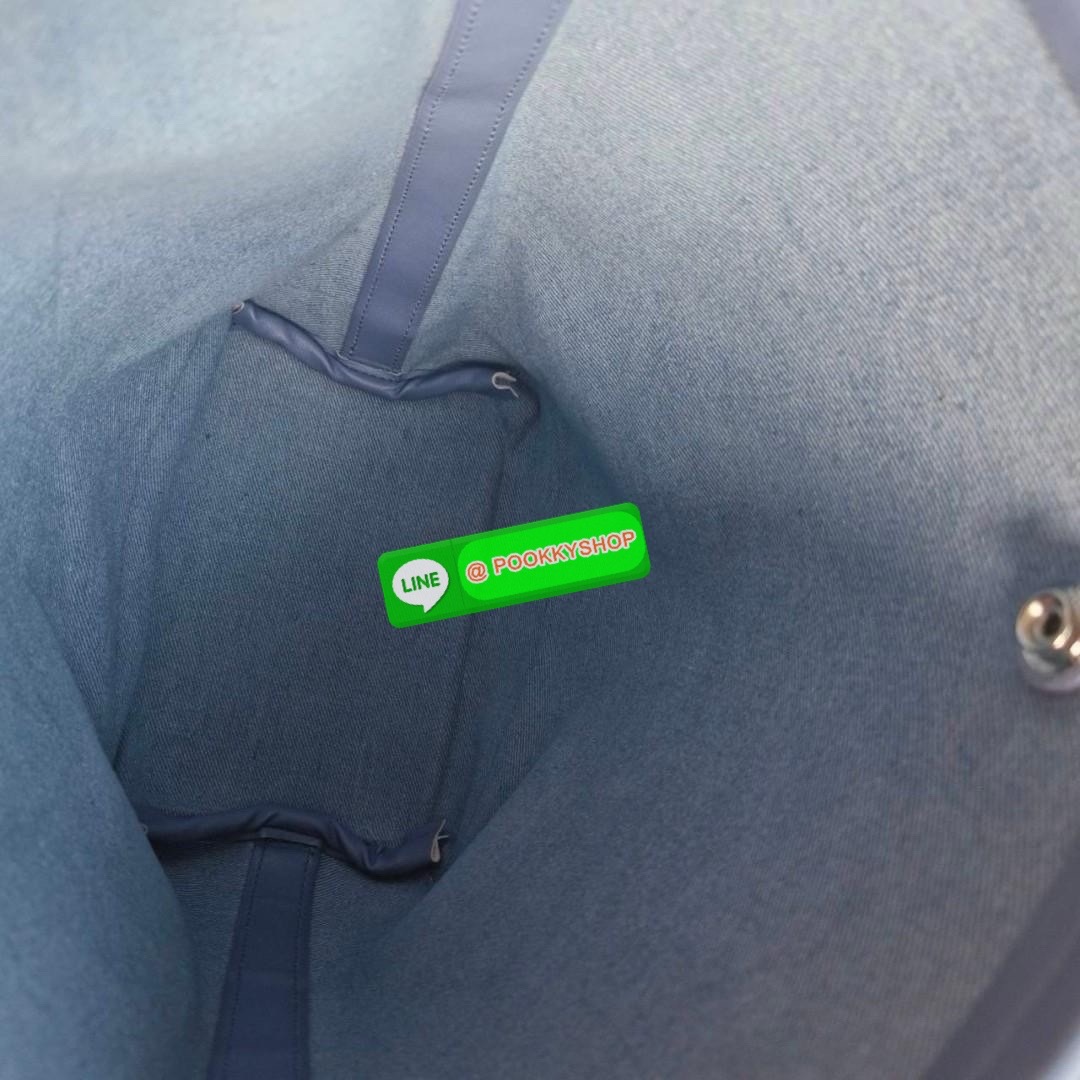 เข้าแล้วค่ะ! กับ Rally movement กระเป๋าทรงถังยอดฮิตที่สุดในปี 2024 ยอดจองคือถล่มโซเชียล จัดให้ในราคาน่ารัก ด้านในกว้างขวาง แข็งแรง สามารถใส่ไอแพด ใส่สมุดได้ #รุ่นนี้ทุกคนต้องมีจริงๆ ตัวกระเป๋างานเนี้ยบเป๊ะ มาพร้อมป้ายห้อยครบ สุดปัง พร้อมส่งวันนี้แล้ว2สี จ