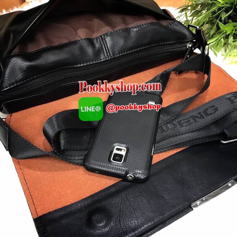ReStock! ใครที่พลาดรอบที่แล้ว รอบนี้ห้ามพลาดนะคะ! POLO MEN CROSSBODY BAG กระเป๋าสะพาย Limited Edition หนังนิ่มเรียบด้านในเป็นหนังกลับเปิดปิดด้วยฝาปิดแม่เหล็กซ่อนด้านในพร้อมซิปสะดวกใช้ ด้านหน้าปั้มโลโก้ ด้านหลังมีช่องซิป ขนาดกำลังดี น้ำหนักเบา ใส่เอกสาร A4