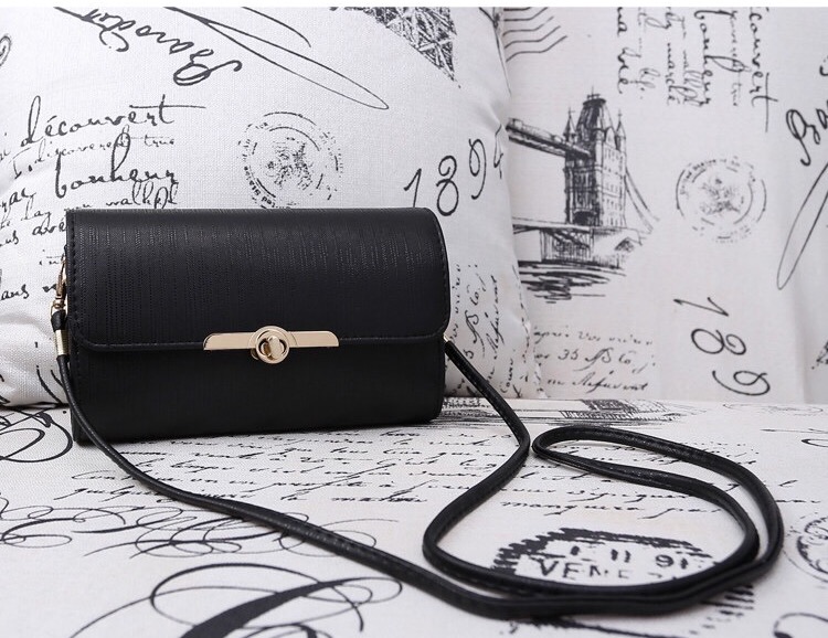 กระเป๋าสตางค์ กระเป๋าคลัชมือ กระเป๋าสะพายข้าง สีดำ เนื้อสวย เรียบหรู คุณหนูมากๆคะ size :ยาว19*สูง12*หนา 6cm