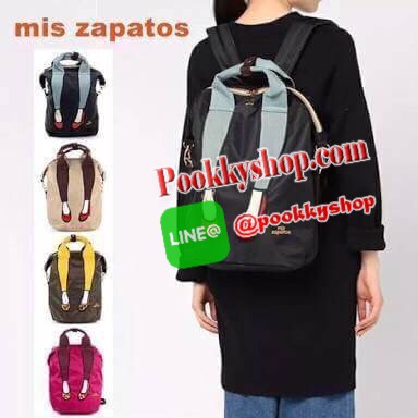 Mis Zapatos Nylon Backpack แบรนด์มาแรงของประเทศญี่ปุ่นที่ขายดีติดอันดับในหมู่วัยรุ่น รุ่นนี้วัสดุเป็น Nylon hi-quality เนื้อนุ่มและหนา ภาพบนตัวกระเป๋าเป็นงานปัก ตัวกระเป๋ากว้างและลึก ด้านหลังและภายในมีช่องแยกเป็นสัดส่วน พร้อมสายสะพายข้าง 1เส้น สามารถเป็นไ