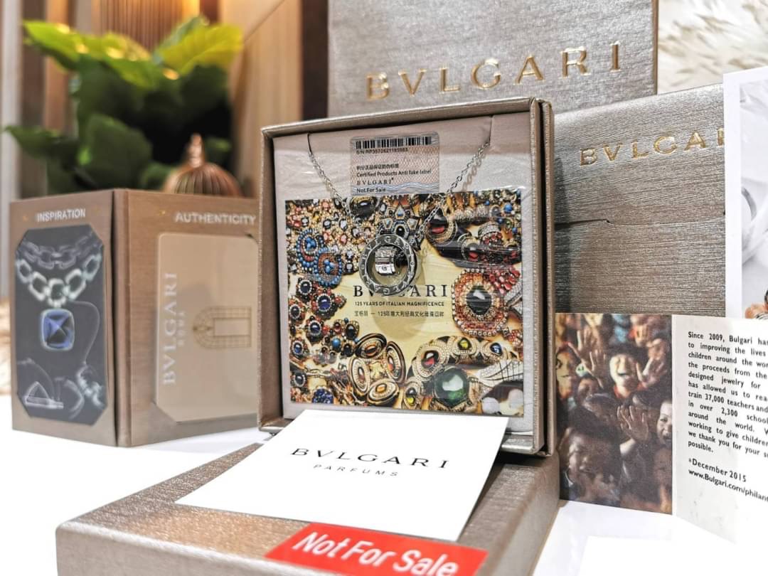 ✴️พร้อมส่งความสวย! ไอเท็มหายาก! ห้ามพลาดค่ะ!✴️ “BVLGARI” NECKLACE VIP GIFT WITH PURCHASE ORIGINAL PACKAGE (GWP) ของกำนัลสุดเลอค่าจากการแลกคะแนนสะสมสำหรับ VIP BVLGARI PARFUMS Membership หายากชวนสะสมดีไซน์โรมันสุดคลาสสิคสวยเลอค่าไอเท็มแบบนี้นา