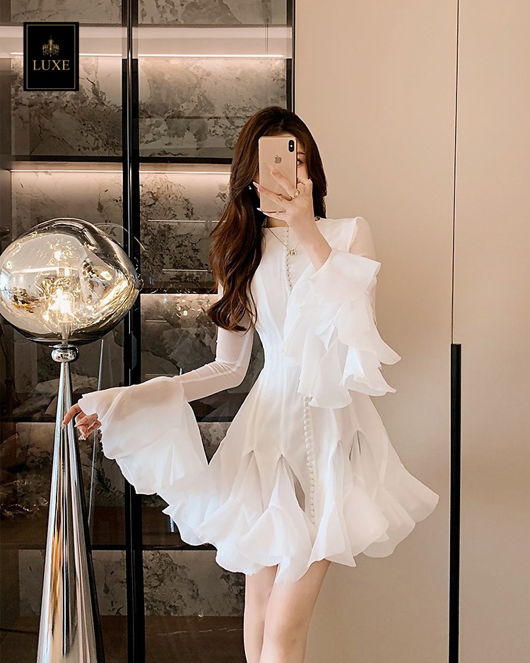 เดรสแฟชั่น เดรสกระโปรงสั้น เสื้อคอกลมแขนยาว ตีเกล็ดเข้ารูป