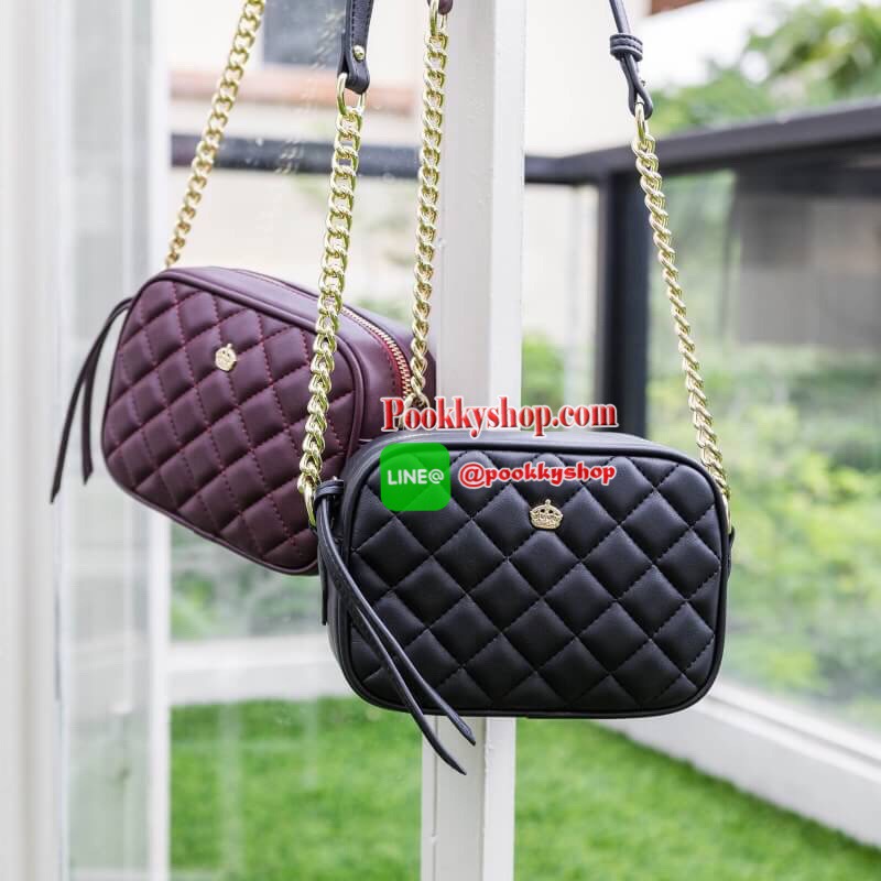 New arrival! KEEP ABox กระเป๋าทรงกล่อง น่ารักๆ หนังแกะสังเคราะห์ นิ่มๆ ปักลายตาราง สุด Classic ขนาดกำลังน่ารัก สะพายข้างหรือพาดลำตัว ก้อสวยค่า สายยาว เป็นหนังตัดด้วยโซ่ทอง ปรับระดับได้ ภายในมีช่องแบ่งเก็บของได้เป็นสัดส่วน ใบนี้ complete กับ Look ไหนก้อสวย
