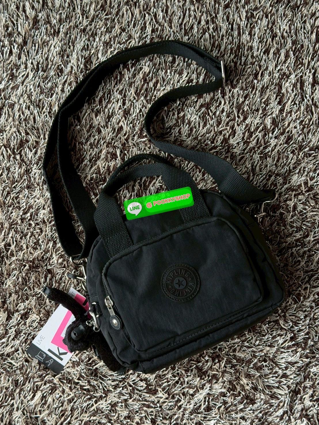 💕Kipling Unisex Shoulder Bag Defea กระเป๋าสะพายข้าง Defea Mini ที่ตอบโจทย์ทุกวันของคุณ ไม่ว่าคุณจะออกไปทำธุระประจำวัน หรือพบปะกับเพื่อนฝูง Defea Mini เป็นกระเป๋าที่น่ารักและน้ำหนักเบา ที่สุดในคอลเล็กชัน