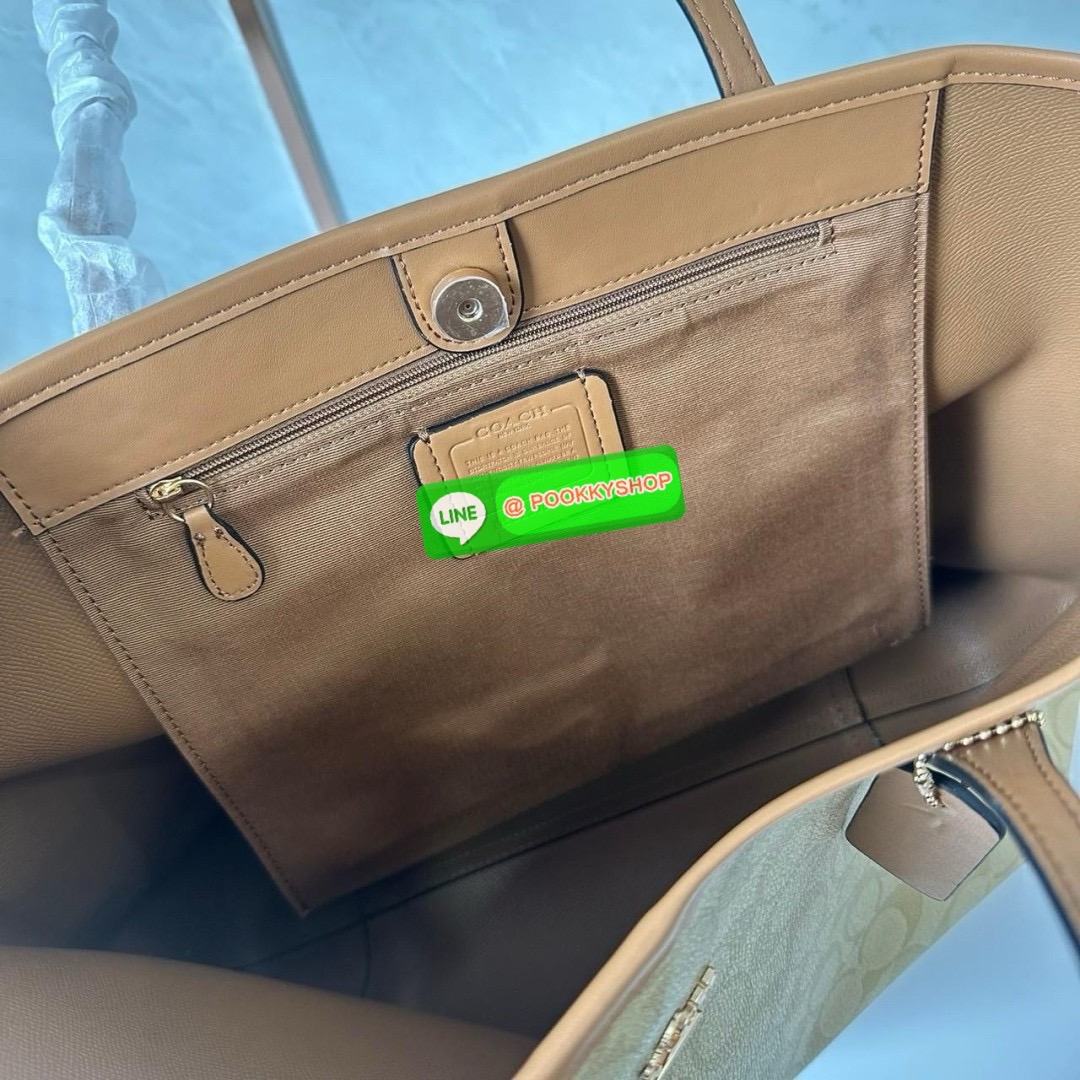 COACH CITY TOTE IN SIGNATURE CANVAS (5696) ðāļāļĢāļ°āđāļāđāļēāļāļĢāļāļāđāļāļāļāļīāđāļāđāļāđāļŦāļāđ āđāļŦāļĄāļēāļ°āļāļąāļāļŠāļēāļ§āđāļŠāļēāļĒāđāļāļāļāļ°āļŠāļąāļĄāļ āļēāļĢāļ°āđāļĒāļāļ° ðāļ§āļąāļŠāļāļļ: āļŦāļāļąāļāđāļāļāļ§āļēāļŠāļāļąāļāļāļāļāļŦāļāļąāļāđāļāđ ðāđāļāļīāļ-āļāļīāļāļāđāļ§āļĒāļāļĢāļ°āļāļļāļĄāđāļāđāļ āļāđāļēāļāđāļāđāļĨāđāļ āđāļŠāđāļāļāļāđāļāđāđāļĒāļāļ° āļĄāļĩāļāđāļāļāļāļīāļ 1 āļāđāļāļ āļŠāļēāļĄāļēāļĢāļāđāļŠāđ iPad āđāļāđāļāļļāļāļĢāļļāđāļ
