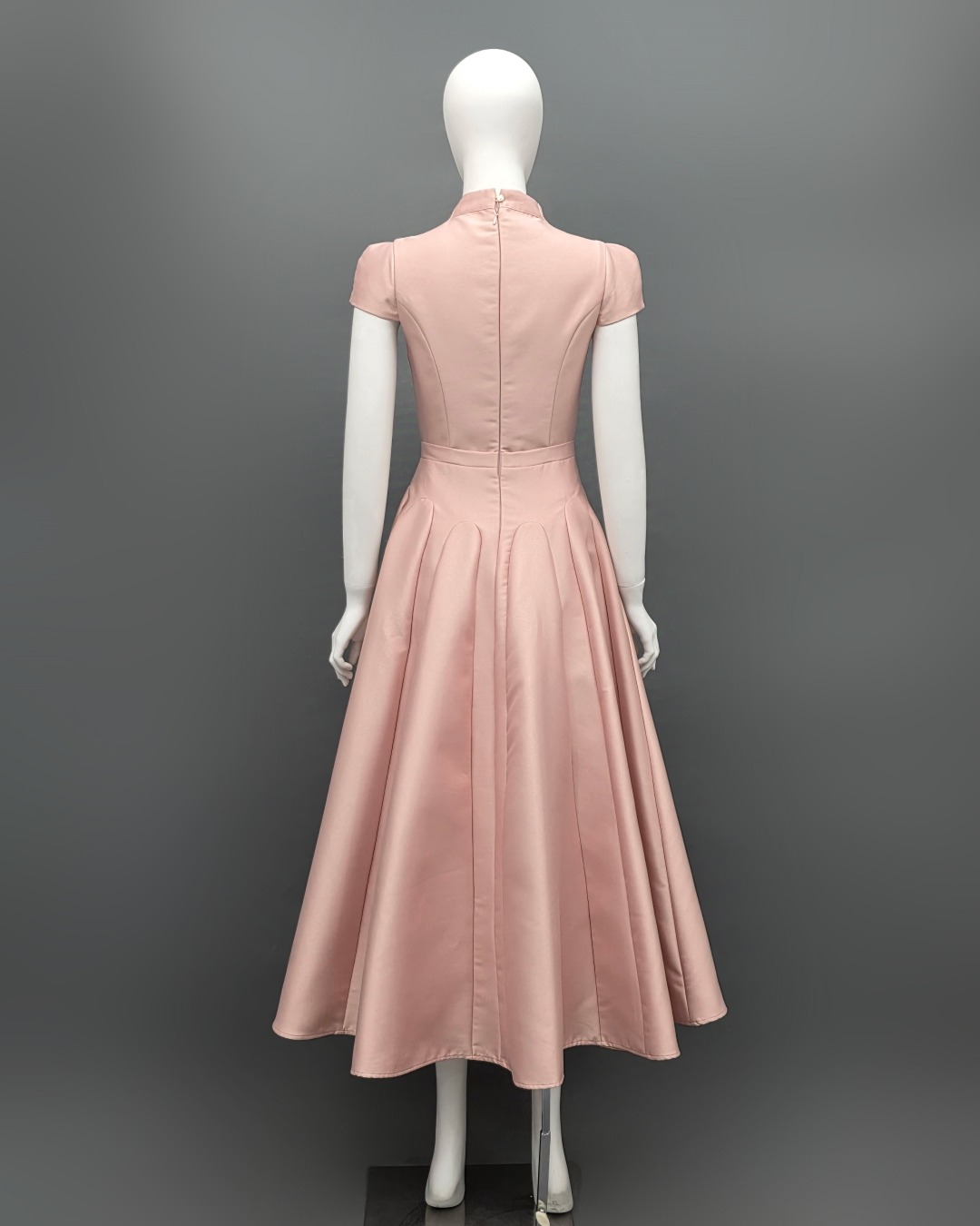 เดรสแฟชั่น เดรสเสื้อคอตั้ง แขนสั้น กระโปรงบาน