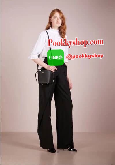 New arrival!!! Katr spade new york cameron street pippa bag 2018 พร้อมส่ง รุ่นใหม่ล่าสุดค่ะ!!! กระเป๋าวัสดุหนังซาฟเฟียโน่ ทรงถัง สามารถถือได้ สะพายข้างได้ค่ะ ด้านหน้าติดอะไหล่แบรนด์ ปากกระเป๋าเปิดปิดแบบหูรูด แบบหนังห้อยยาวลงมา หนังรูดง่ายมากค่ะ ภายในกระเป