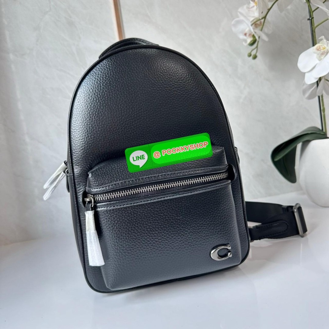 COACH CHARTER PACK LEATHER (CP162) 🔖กระเป๋าคาดอก/คาดหลัง ขนาดกำลังดีน่ารัก 🔖วัสดุ: หนังแท้ทั้งใบคะ 🔖เปิด-ปิดแบบซิป ภายในโล่ง มีช่องย่อย1 ช่อง ช่องซิปด้านหน้า1ช่อง 🔖สายสะพายสามารถปรับระดับได้