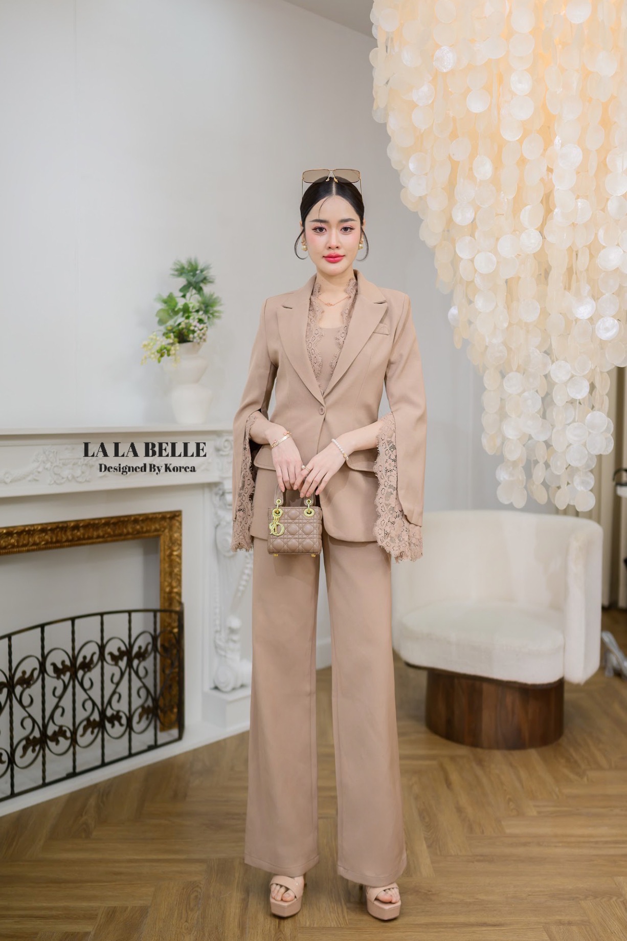 ชุดเซทแฟชั่น เซต 3 ชิ้นผ้าสูทอัดกาวอย่างดีผ้าดีทรงสวย เสื้อครอปสายเดี่ยว เสื้อสูทคอปกแขนยาว เกงขายาว