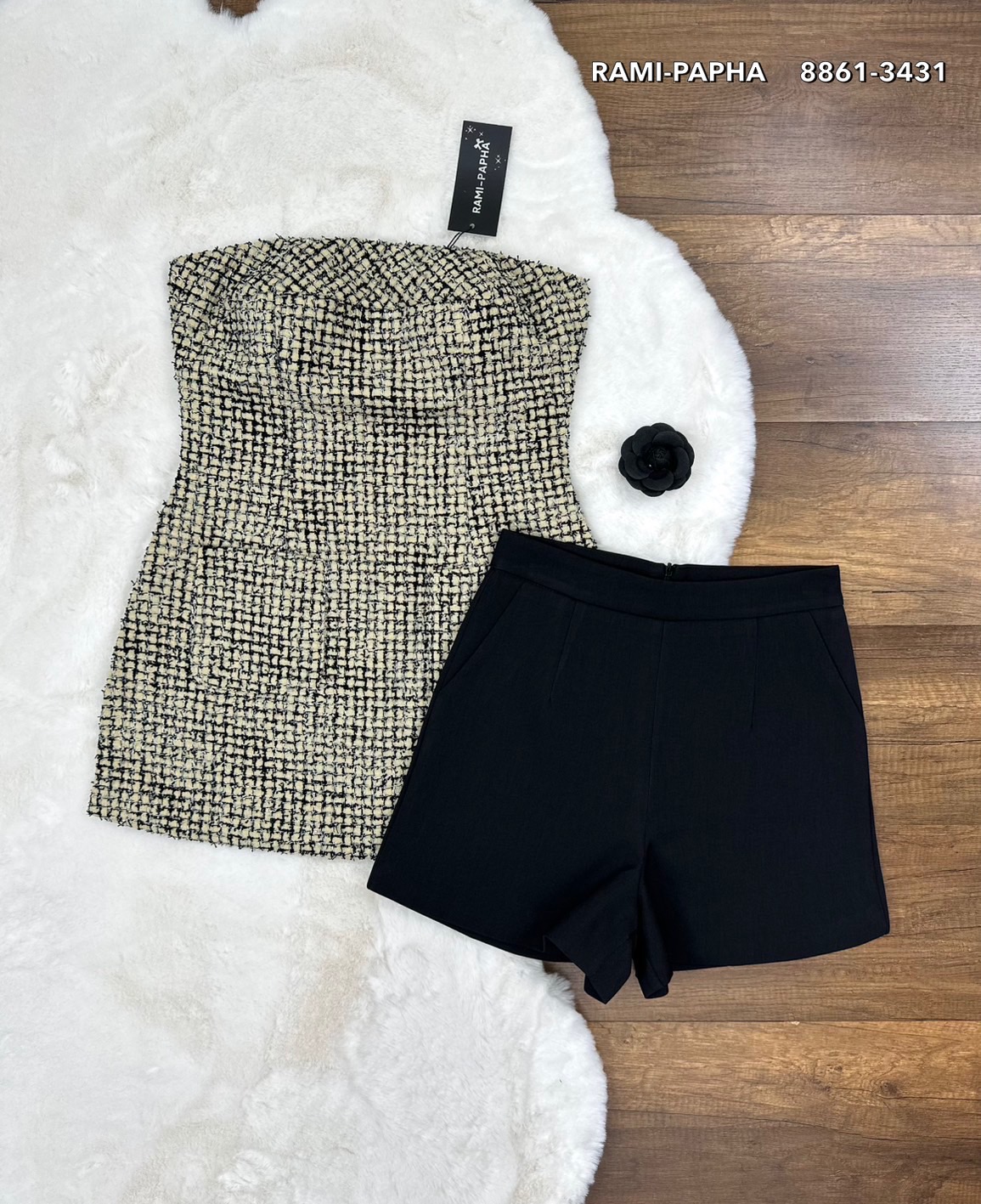 ชุดเซทแฟชั่น เสื้อเกาะอกตัวยาว เนื้อผ้าทวีตสีสวยมาก มีกระเป๋าหน้าใช้งานได้จริงทั้งสองด้าน