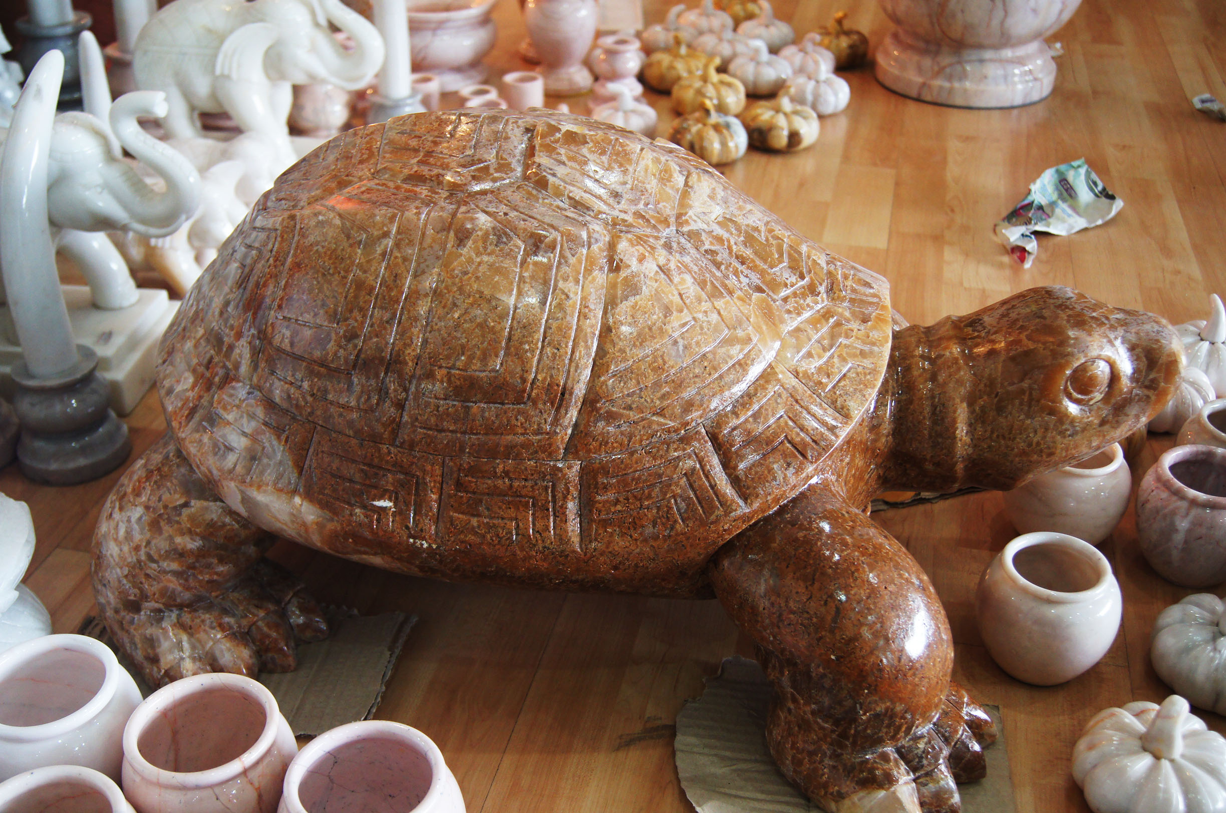 เต่า หินอ่อน ขนาดสูง 30 เซนติเมตร กว้าง 70 เซนติเมตร