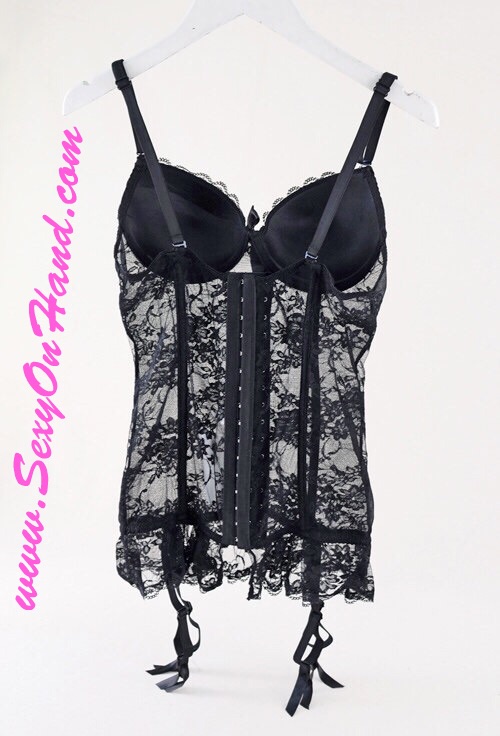 ชุดนอนเดรสสั้น ชุดนอนสายเดี่ยว สไตล์เดรสสั้น กึ่งคอร์เซ็ต ผ้าลูกไม้ซีทรูสีดำ แต่งระบายชาย+สายรัดถุงน่อง สินค้าเกรดส่งออกญี่ปุ่น เกรดหรู เนี้ยบมากคะ Size B80/C75