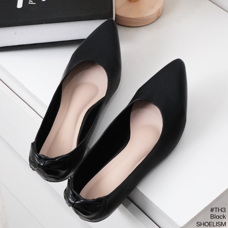 ✨New Collection รองเท้าคัทชู ดีไซน์มินิมอล ใส่แล้วขาเรียวขึ้นทันตา ใส่ทำงานก็ดูสุภาพ งานทางการก็ดูมีสไตล์ เบาสบายไม่กัดเท้า ใส่เดินทั้งวันก็ยังเริ่ด ไซซ์มีครบ 36-40 รีบจับคู่สวยก่อนหมดนะคะ!