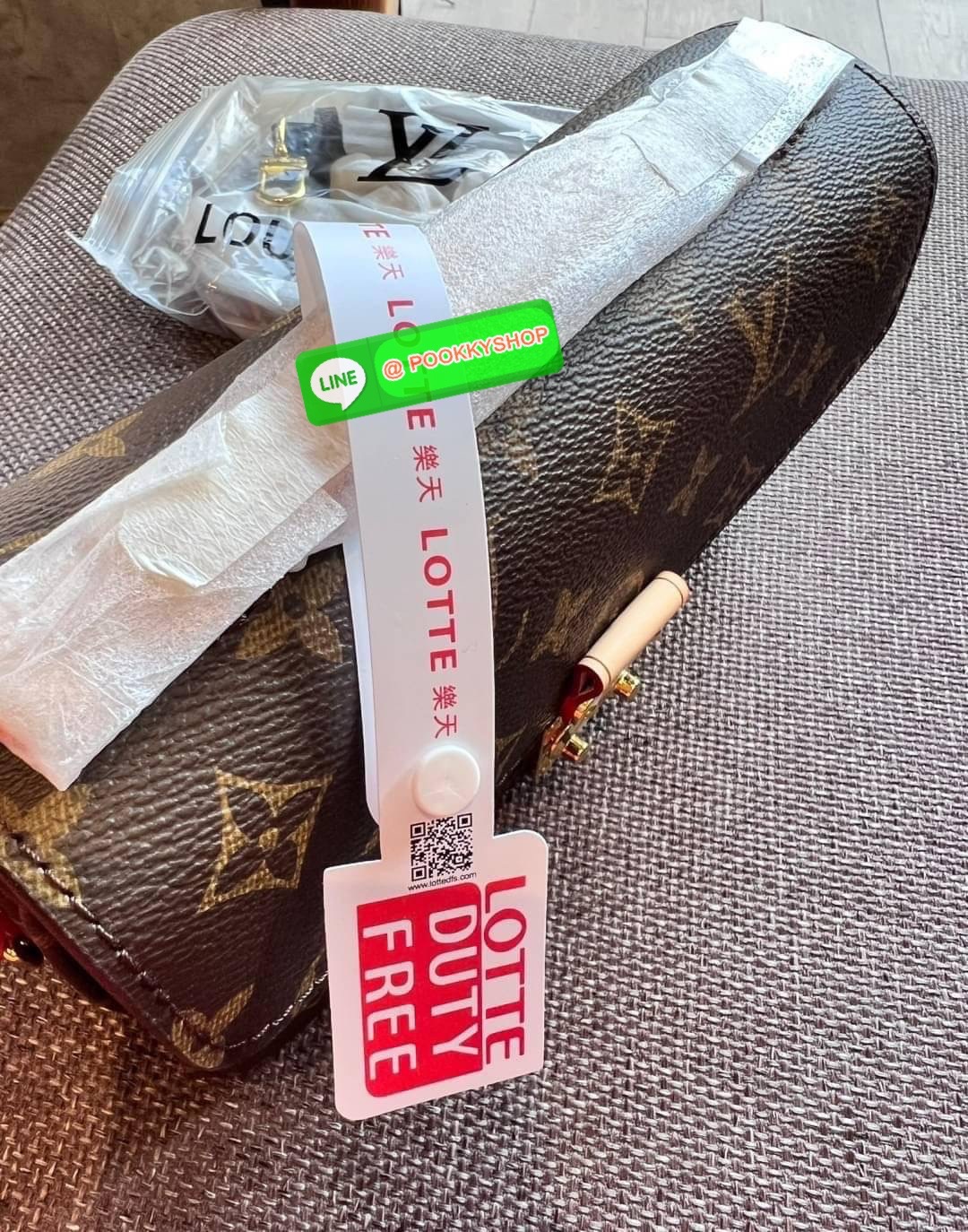 Back in stock มาค่ะใครรออยู่! ❣️ละมุนตาละมุนใจกับน้องเลยค่ะ หนึ่งในรุ่นที่สาวๆต้องมี ห้ามพลาด #ทำใจว้าวุ่นมาก😘 Louis Vuitton Pochette Métis East West 💌พร้อมส่งที่ไทย Luxury ไปกับ LV premium gift duty free ตปท. หนังแท้นิ่มอย่างดี สวย