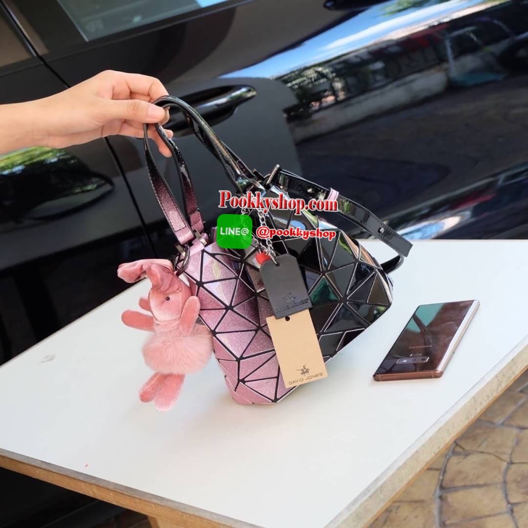 รุ่นขายดีมากๆ size ใหม่ มินิ มาเพิ่ม หายากมาก !! Mix shade colors !! Tone Black xPink สี Limited พิเศษที่ สวยไม่ซ้ำใคร แถมยังลาย หายาก ปรับทรงได้ 2 แบบ น่ารักมาก ค่า ( เนื่องจากสีเฟด ดังนั้นแต่ละใบลายสีอาจจะมีความแตกต่างกัน ) แต่ยังคงสวย แน่นอนค่า ฟรีตุ๊ก