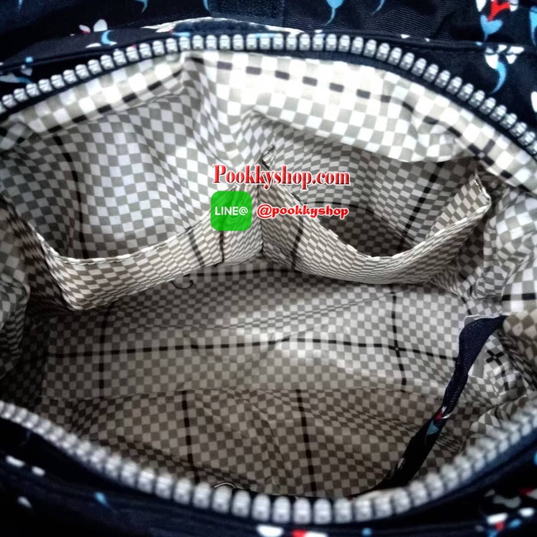 KIPLING ELISE HANDEBAG กระเป๋าถือและสะพายไหล่ ขนาดกำลังพอดี จุของได้มาก มีหูจับสองสาย ถือสะดวก น้ำหนักเบา มีช่องซิป ด้านหน้า ช่อง กระดป๋าหลักเปิด-ปิดด้วยซิป มี3 ช่องว่างใส่ของได้จุมากๆ ใส่มือถือได้ กระเป๋าสตางค์ใบยาว และ เครื่องสำอางค์ได้หลายชิ้นเลยค่ะ เก