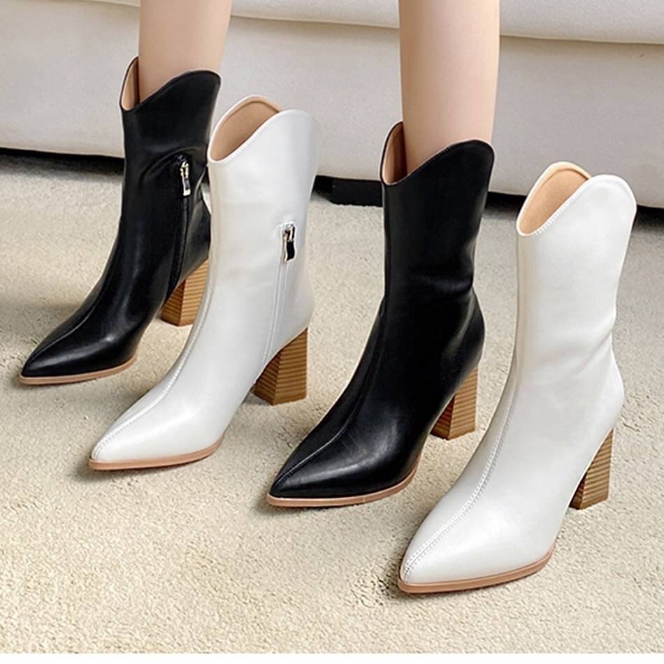 พร้อมส่ง บูทขนาดกลาง 999 งานสวยมาก ส้นแต่งลายไม้เก๋ หนังนิ่ม น้ำหนักพอดี มีซิปเพื่อง่ายเวลาสวม ทรงปลายเก๋มาก สวยมาก