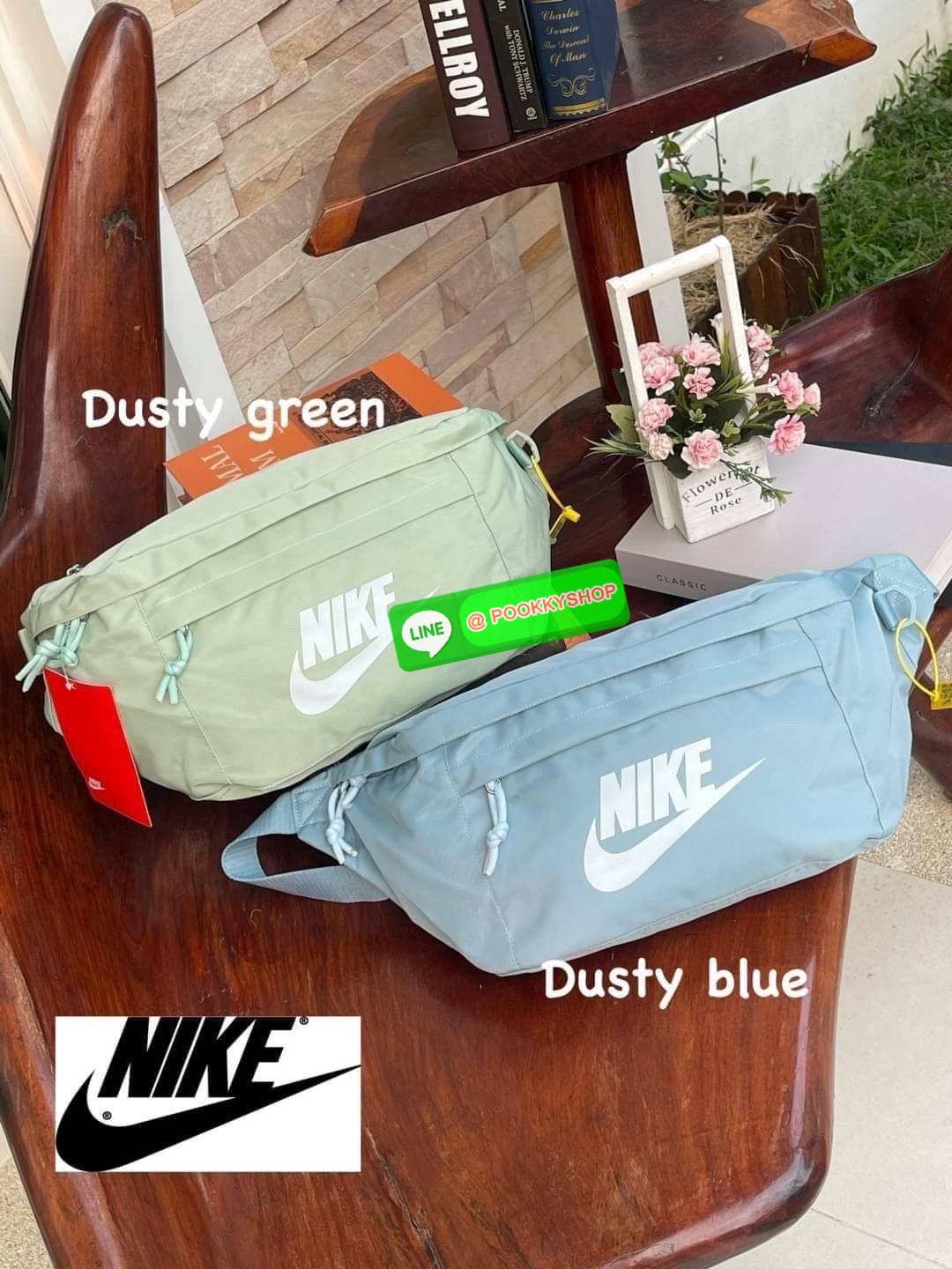Nike Tech hip pack กระเป๋าคาดเอว Nike Tech รุ่นใหม่ชนช้อป!! ให้คุณหยิบใช้อุปกรณ์กีฬาและพกพาได้อย่างง่ายดาย พร้อมโดดเด่นด้วยกระเป๋าซิป 2 จุดสำหรับเก็บสิ่งของ และสายกระเป๋าแบบปรับได้เพื่อให้แนบกับลำตัว ใช้งานได้คล้องตัว ใส่ของได้จุสมใจเลยคร้า