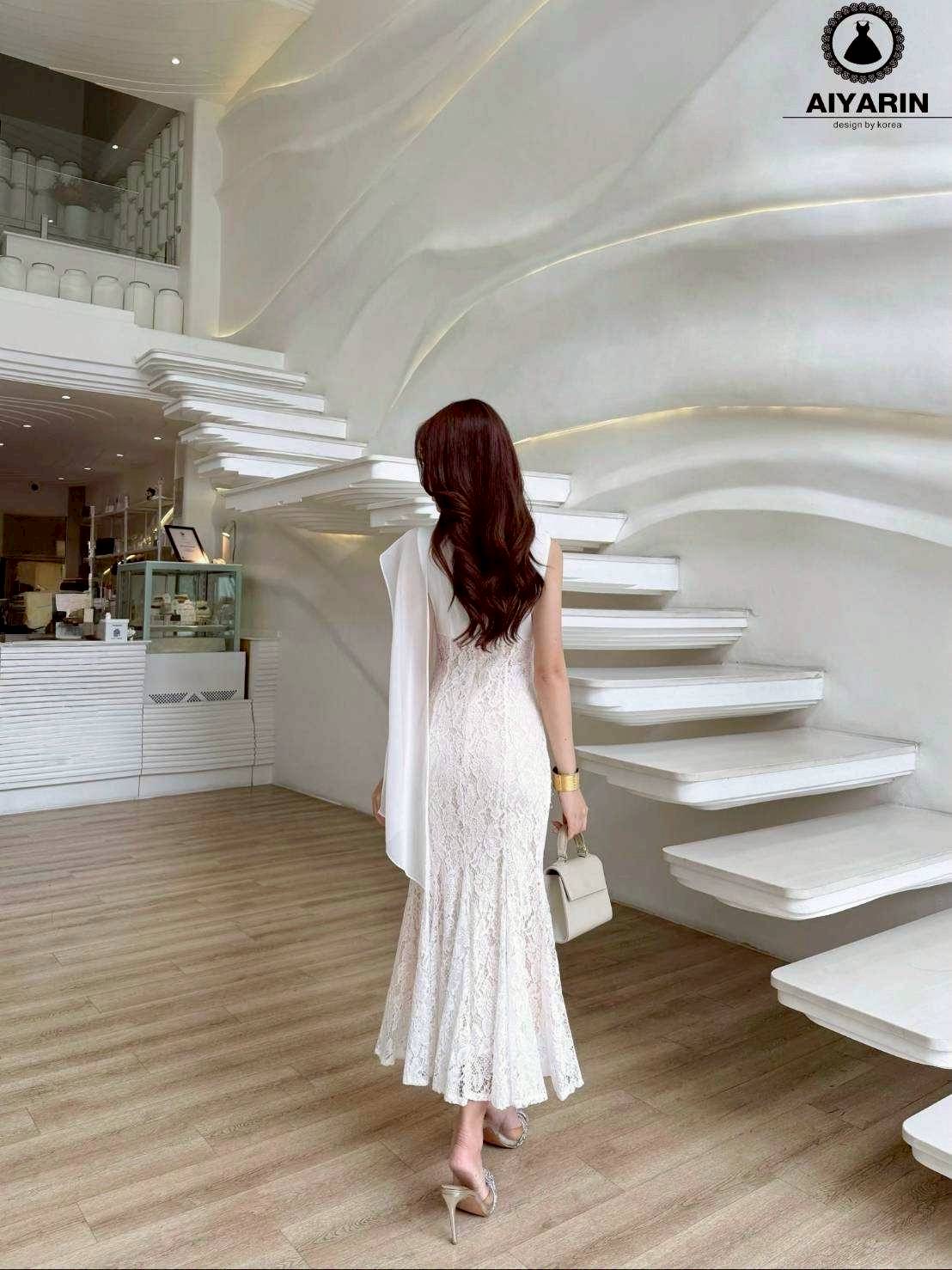 เดรสผ้าลูกไม้ปักดอกไม้ฉลุทั้งชุดตัดสีของชุดด้วยผ้าลูกไม้สีขาวสวยซับในสีครีมดูลูกคุณมาก เดรสผ้าลูกไม้เนื้อดีลายลูกไม้ฉลุดอกไม้สวยไฮโซเนื้อดีมีทรงสวยมั้กๆผ้าหนานิ่มไฮโซสวมใส่ง่ายเเต่งเเนวลูกคุณมั้กๆคะเดรสเเขนไหล่เบี่ยงดูเก๋ออกงานได้ทุกโอกาศสวยมากกระโปรงยาวจ