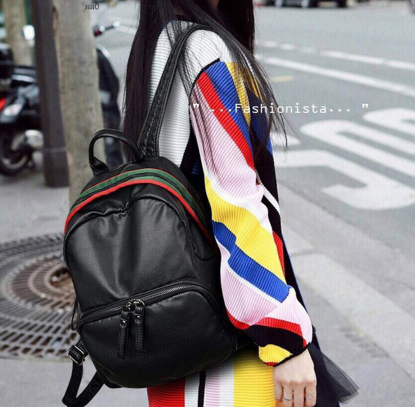 เข้าเพิ่มล็อตใหม่ ITEM SO HOT!!! KOREA HOT TREND LEATHER BACKPACK Item ฮ็อตๆที่ไม่ควรพลาด หน้าฝนมาแล้วรออะไร จัดเป้กันน้ำ ไปใช้กันนะคะ กระเป๋าเป้ทรงสะพายหลัง วัสดุ pu เนื้อหนานิ่มงานคุณภาพเกรด AAA ตัดเย็บแบบเท่ห์ๆ แต่งขอบผ้าสไตล์งานแบรนด์ มีช่องใส่ของด้าน