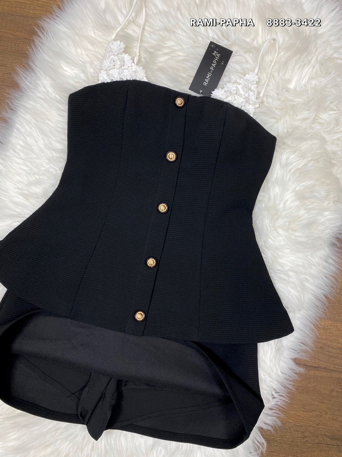 ชุดเซทแฟชั่น เสื้อสวยเก๋ แต่งดอกไม้3Dสีขาว สายสามารถปรับระดับได้