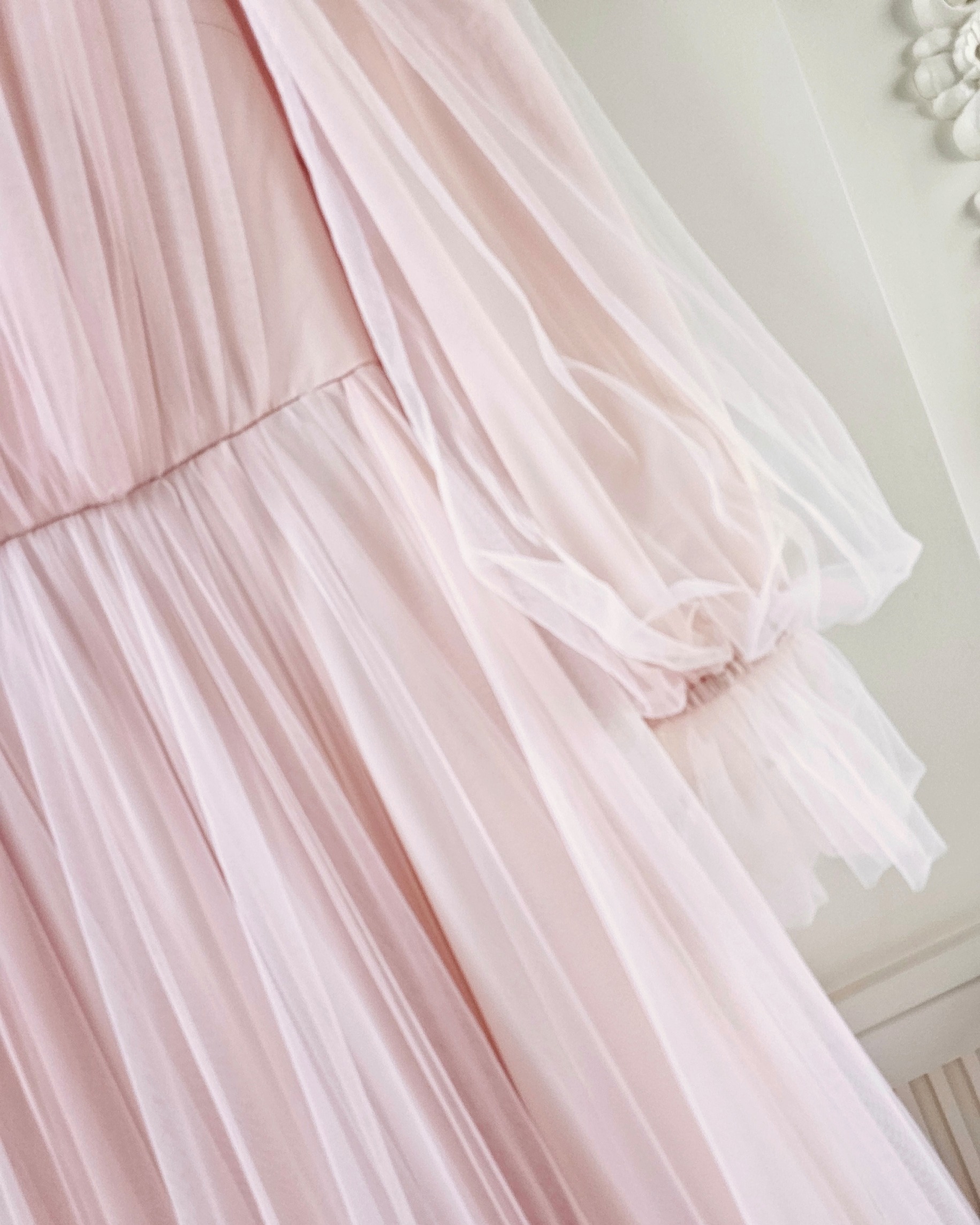 เดรสแฟชั่น แม็กซี่เดรสเสื้อคอปีนแขนยาว กระโปรงบานต่อชายรูดระบายรอบตัว