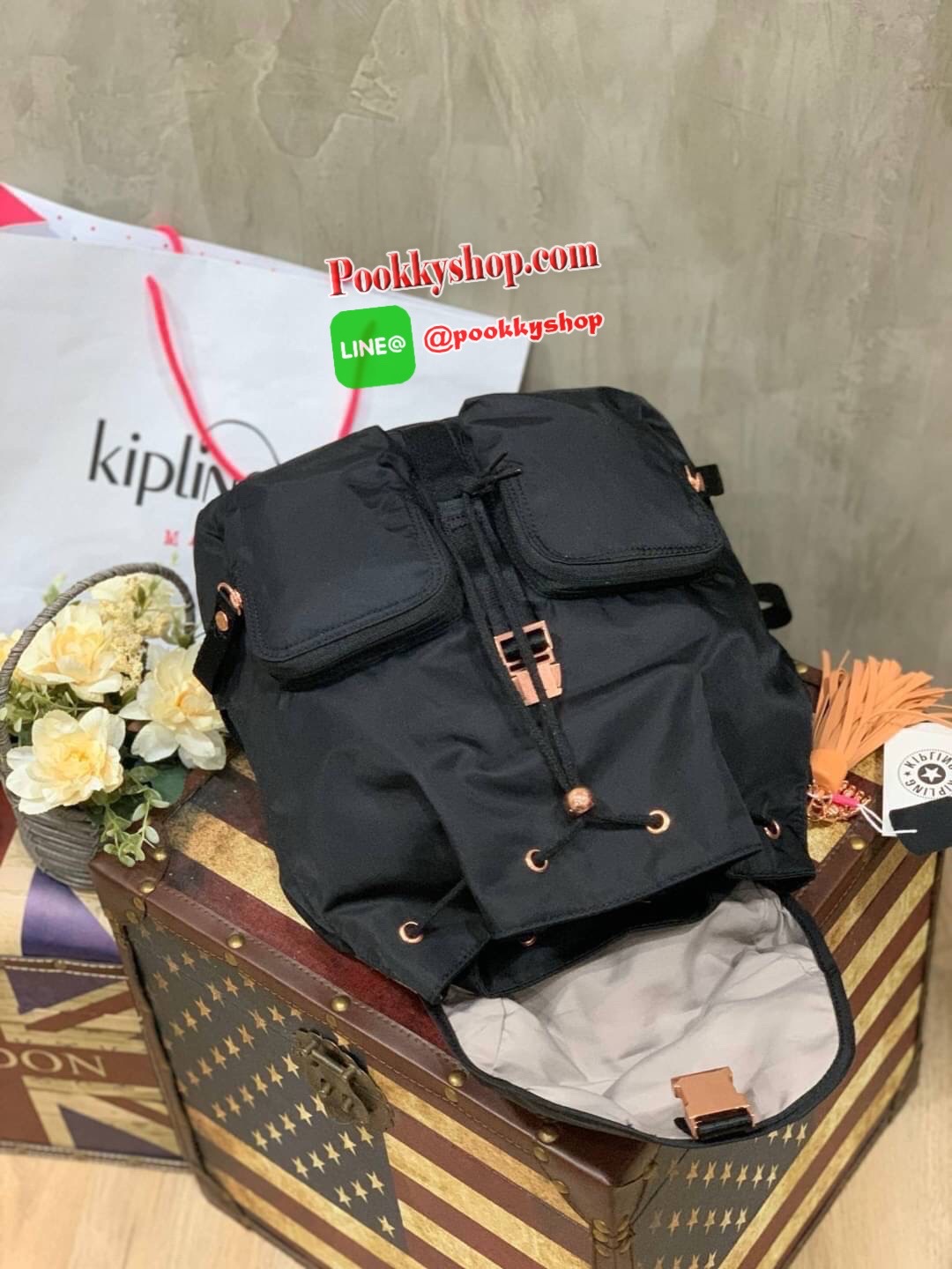 KIPLING INAN Medium Backpack with Push Buckle คอลเลคชั่นใหม่ล่าสุดจาก Paka Premium เป้ไซส์ขนาดกลางกำลังดีที่เปิดปิด2ชั้นด้วยเชือกรูดและตัวล้อคที่ทันสมัย วัสดุ Polyester100% อะไหล่สีRose goldทั้งหมดรวมถึงเจ้าพวงกุญแจmonkeyและพู่หนังrubber เพิ่มความหรูหรา ค