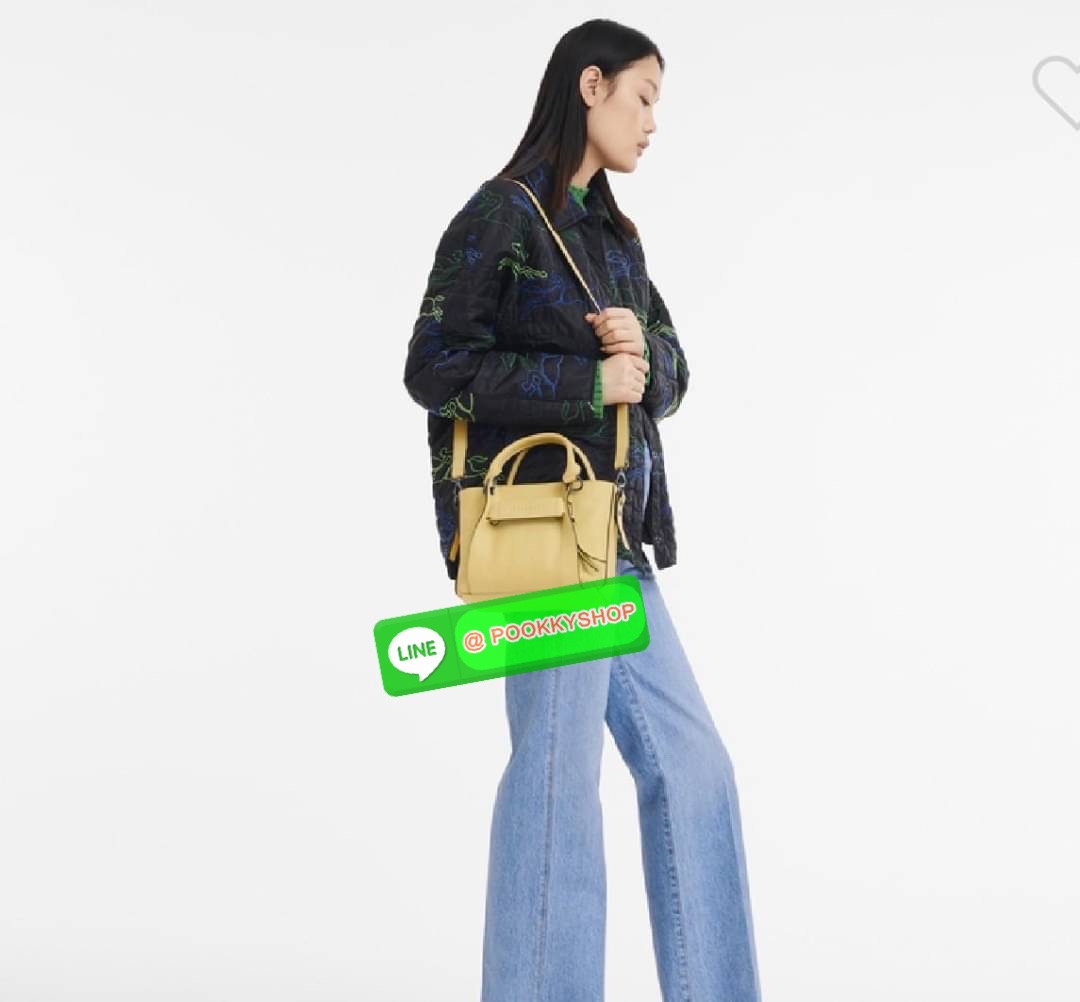 💕LONGCHAMP 3D S HANDBAG กระเป๋าใบนี้สามารถเป็นแบบ cross-body ได้ด้วยสายสะพายไหล่แบบปรับ และยังสามารถถอดออกได้ เมื่อต้องการเป็น Handbag กระเป๋า LONGCHAMP 3D เป็นส่วนหนึ่งของเทรนด์ปัจจุบันด้วยสไตล์สากลที่ทันสมัย ปรับให้เข้ากับวันหยุดสุดสัปดาห์ทําให้