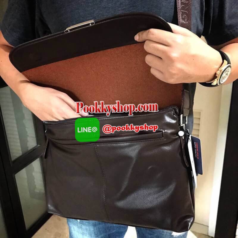 ReStock! ใครที่พลาดรอบที่แล้ว รอบนี้ห้ามพลาดนะคะ! POLO MEN CROSSBODY BAG กระเป๋าสะพาย Limited Edition หนังนิ่มเรียบด้านในเป็นหนังกลับเปิดปิดด้วยฝาปิดแม่เหล็กซ่อนด้านในพร้อมซิปสะดวกใช้ ด้านหน้าปั้มโลโก้ ด้านหลังมีช่องซิป ขนาดกำลังดี น้ำหนักเบา ใส่เอกสาร A4