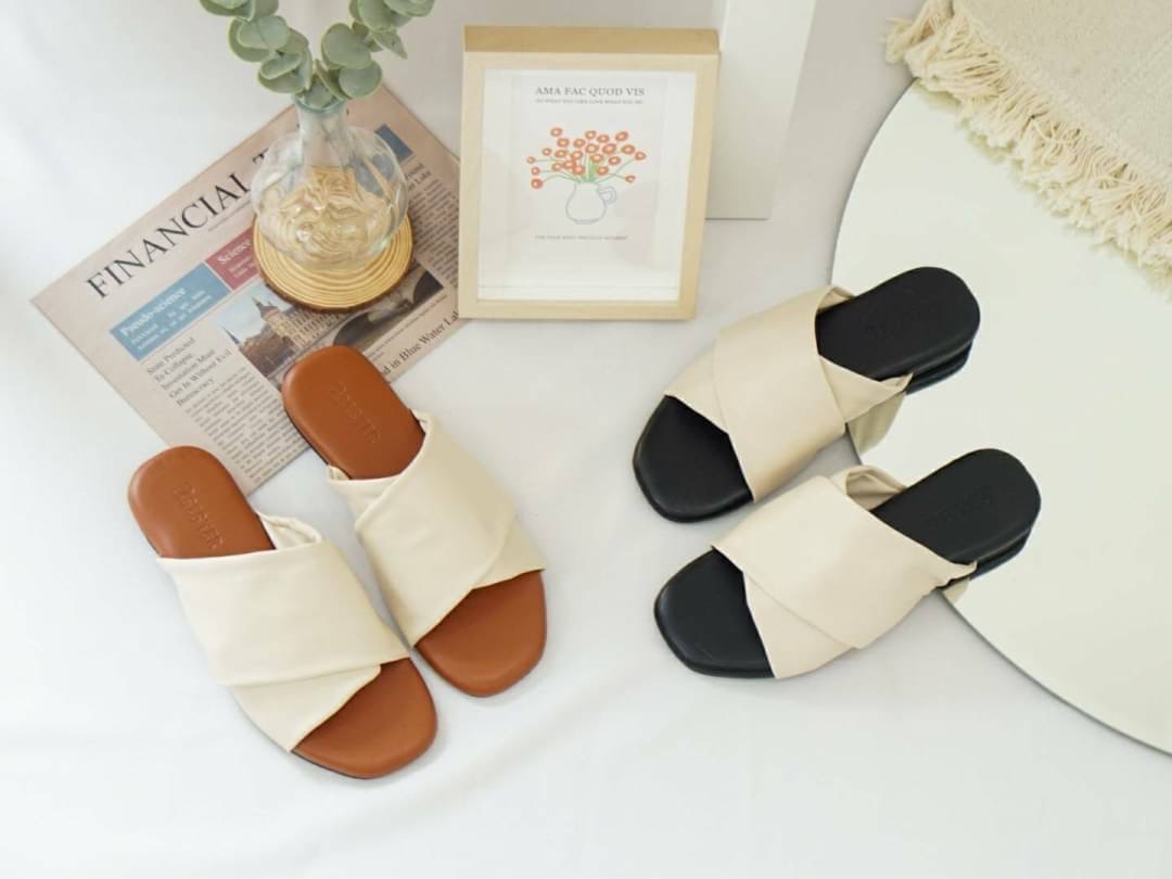 รองเท้าแตะ งานกล่อง คุณภาพดี น้องน่ารัก นุ่ม นิ่ม ที่สุดแล้ว ใส่แล้ว ชิคมาก แมชง่าย ได้ทุกลุคเลยค๊า