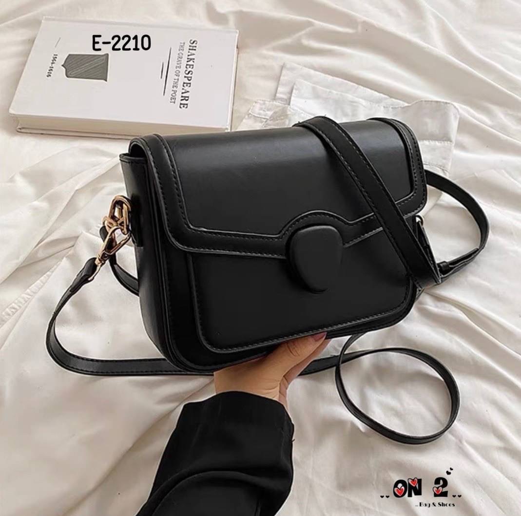 พร้อมส่งค้า แนะนำให้ลอง สะพายมาละมุนมากๆ เป็นใบโปรดที่เเมชได้ทุกลุค รับรองเป็นใบเก่งอีกใบ ทีได้ใช้บ่อยแน่นอน