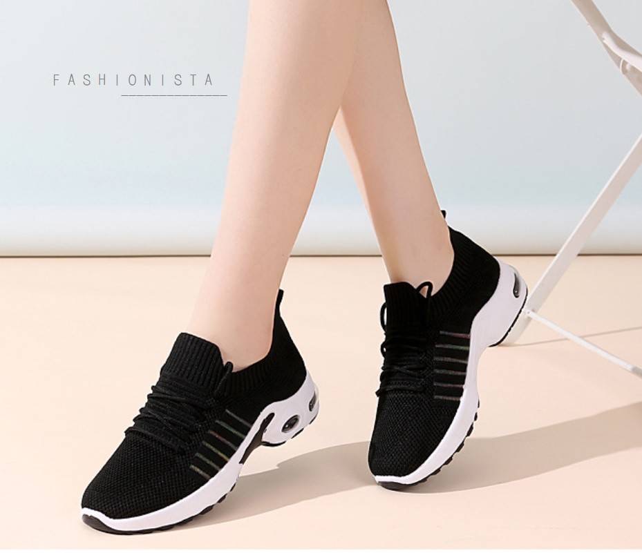 รองเท้าสุขภาพรุ่นใหม่ มาใหม่พร้อมส่งค่ะ งานสลิปออนแต่งเชือกเก๋ๆสไตล์สปอร์ต เนื้อผ้าหนานุ่มขึ้นทรงยืดหยุ่นดีกระชับหน้าเท้า พื้นยางหนึบ สูง 1.5 นิ้ว เดินสบายไม่เมื่อย ทรงอูมไม่บีบอัดหน้าเท้า ใครได้ใส่ต้องหลงรักแน่นอน งานสวยตรงปก 100% เป๊ะ ถ่ายงานขายจริงจ้า