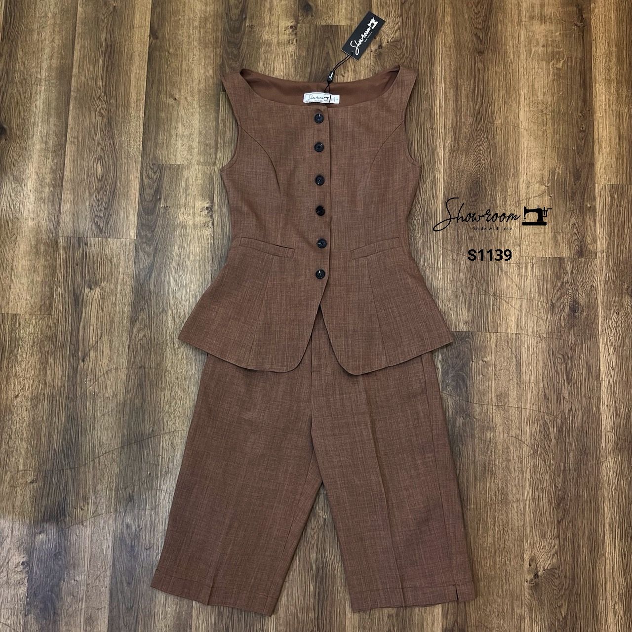 ชุดเซทแฟชั่น เซ็ตนี่คือดีย์ เป็นเซ็ตติดแกรมที่ต้องมีติดตู้นะจ๊ะ