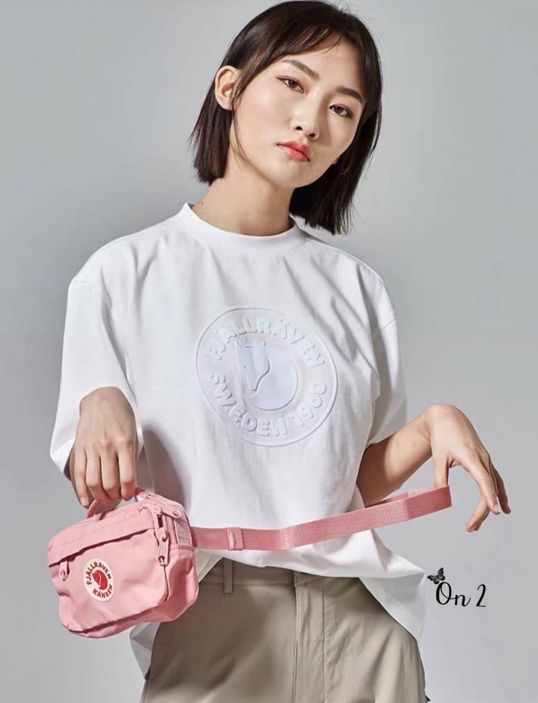 Kanken คาดอกได้ สะพายข้างได้ วัสดุตัวกระเป๋าทำจากผ้ากันน้ำอย่างดี อะหลั่ยสีตามตัวกระเป๋า สายกระเป๋าทำจากผ้าทออย่างดี