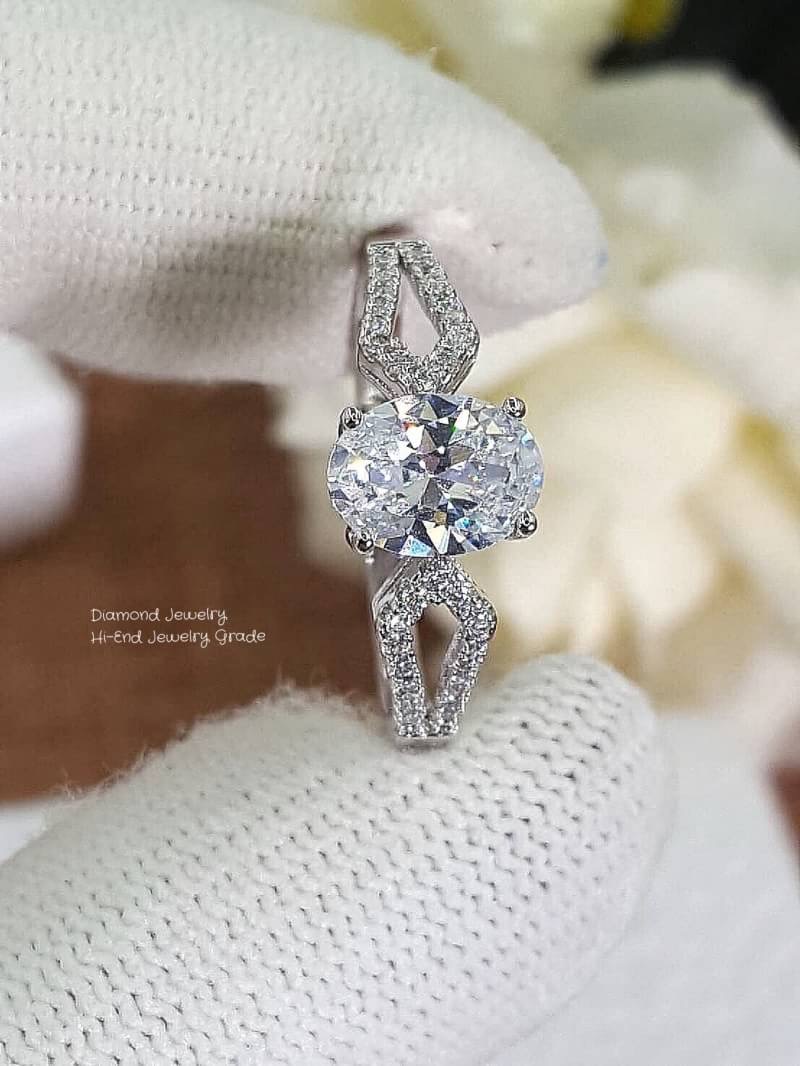 New Arrival !!!!!!! แหวนเพชร CZ แท้ เพชร 1 กะรัตสวยๆคะ งานสวยมากๆค่ะ แม่ค้าช๊อบชอบบ เพชรแววาวสวยมากคะ ดีไซส์เม็ดชูหวานๆ สวยเก๋ไม่เหมือนใคร งานฝังแบบ micro setting ใส่ออกมาทรงสวยคะ นิ้วเรียวยาว ใส่ได้ตลอดไม่ตกเทรน เข้าได้ทุกชุดเลยจ้า ห้ามพลาดเยย