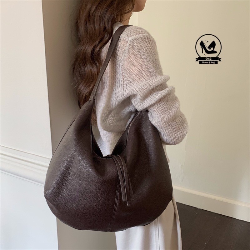 Shopping bag Korea style ▪️กระเป๋าสะพายไหล่ทรงย่าม มีซิปปิดมิดชิด วัสดุเป็นหนังพียูนิ่ม (PU leather) ใบใหญ่ใส่ของได้จุใจ