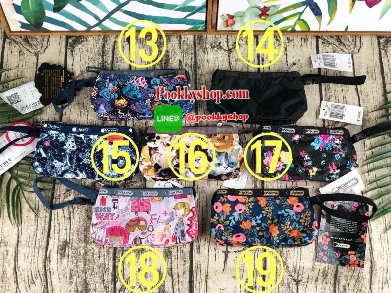 NEW!! LESPORTSAC MINI WRISTLET BAG กระเป๋าคล้องมือใบน่ารัก วัสดุโพลีเอสเตอร์กันละอองน้ำได้ มีลวดลายให้เลือกเยอะมากถึง 19 ลายเลยค่ะ รุ่นนี้ตรงสายคล้องมือจะมีตัวล็อกเปิดปิดได้ ตัวกระเป๋าแบ่งเป็น 3 ช่อง เปิดปิดด้วยซิป ใส่ iPhone plus ได้พอดีเด๊ะเลยค๊า น้ำหนั