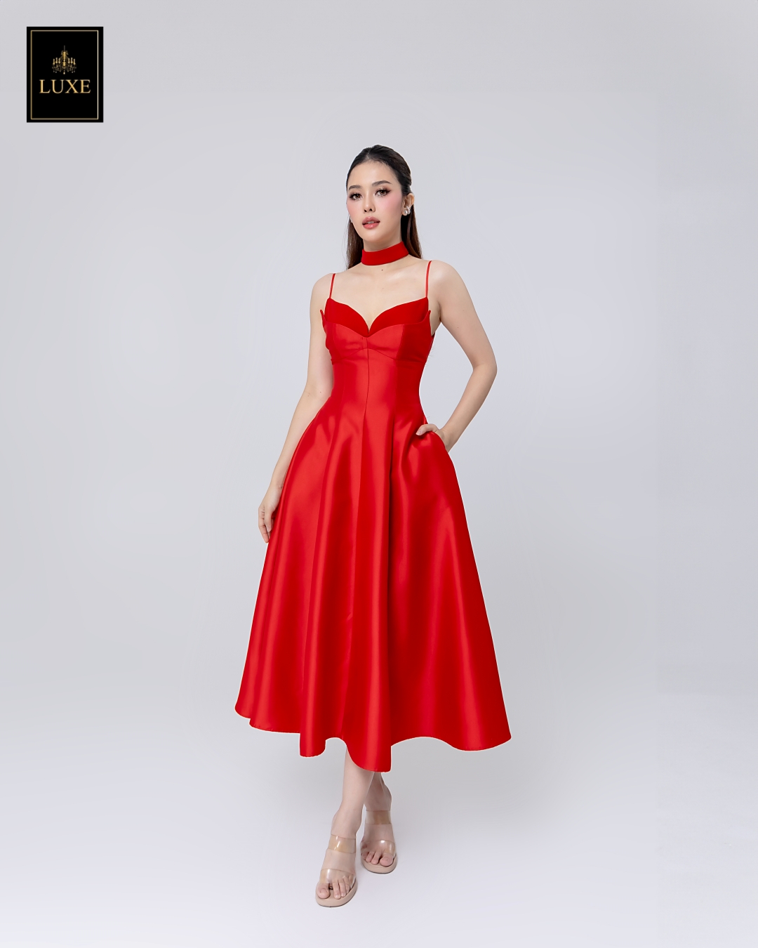 เดรสแฟชั่น เดรสเสื้อสายเดี่ยว ดีเทลหน้าอกโค้ง ซ้อน2เลเยอร์ กระโปรงบานทรงวงกลม