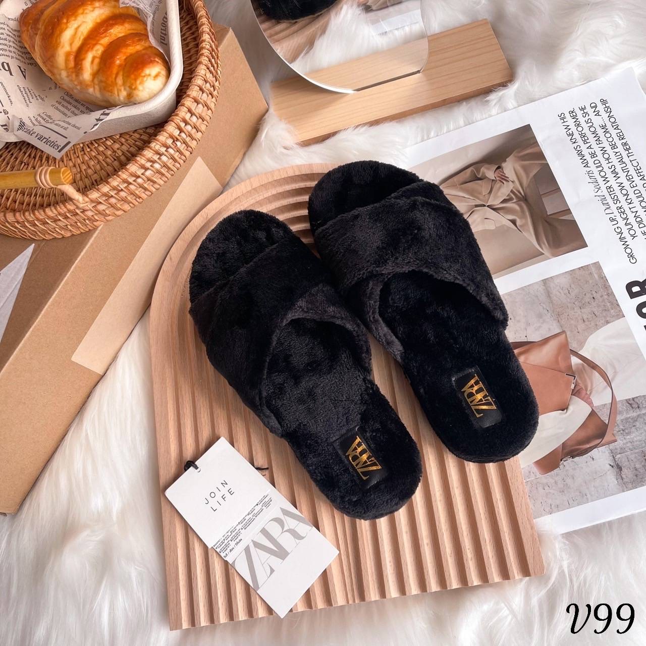 พร้อมส่ง แตะ Z ara ขนฟูนุ่มมาก ใส่ได้ ทั้ง ในบ้าน นอกบ้าน ทรงสวม หน้าไขว้ ใส่แล้วน่ารักมากกค๊า แบบที่แม่อั้มใส่เลย