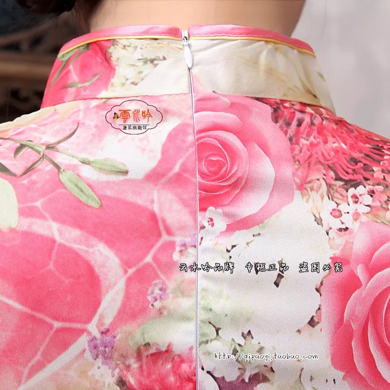 ชุดกี่เพ้า ชุด กี่เพ้าประยุกต์ เนื้อผ้าไหม ลายดอก สีโทนชมพู สวยหวาน แต่งปลายขลิบ เนื้อผ้าสวยหรู งานเนี๊ยบมากคะ Size M