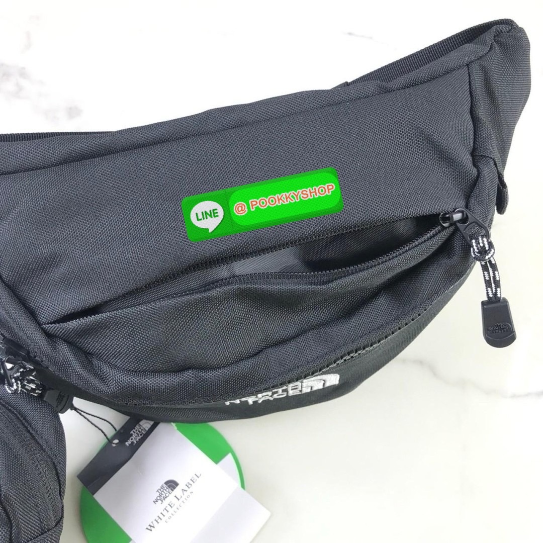 กระเป๋าคาดอก THE NORTH FACE สุดคุ้ม!!! ซื้อ 1 ได้ถึง 2 ใบ กระเป๋าใบใหญ่ เปิด-ปิดกระเป๋าด้วยซิป แบ่งเป็น 2 ช่องซิปค่ะ กระเป๋าใบเล็ก เปิด-ปิดด้วยซิป สามารถถอดแยกใช้งานได้ค่ะ สายสะพาย สามารถปรับได้ Free Size