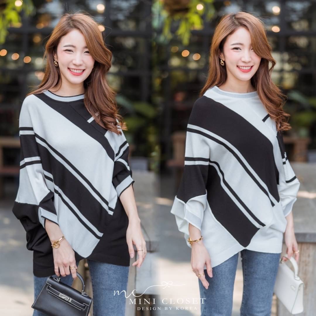 🍃Glister Knitted Tops🍃 ใส่ได้ตลอดมากแม่ กับเสื้อไหมพรมเนื้อผ้าทอสลับสี ความยาวดี ปิดก้นพลางให้ดูผอม แขนสามส่วน ผ้าเค้ามีประกายวิ้งวับ สบายผิวไม่คัน ดีไซน์เก๋ค่าา ดีแบบนี้ไม่พลาดนะจ๊ะ