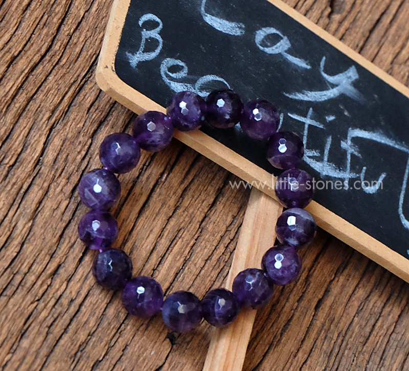 ++ Amethyst - อเมทิสต์ เม็ดกลมเจียระไน ขนาด 11-12 mm สวยงามวิบวับในตัว ++